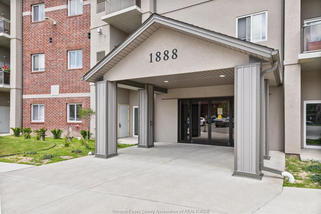 205-1888 Westview, Lasalle, ON