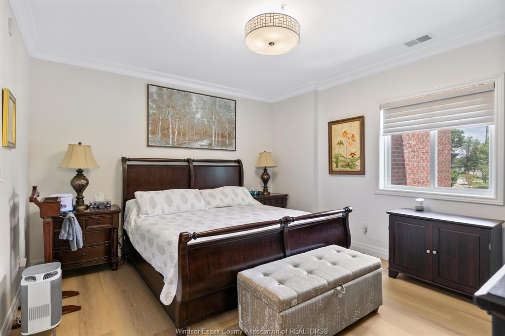 205-1888 Westview, Lasalle, ON
