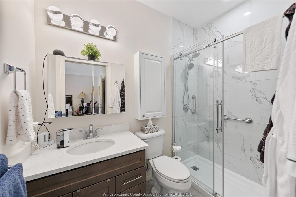 205-1888 Westview, Lasalle, ON