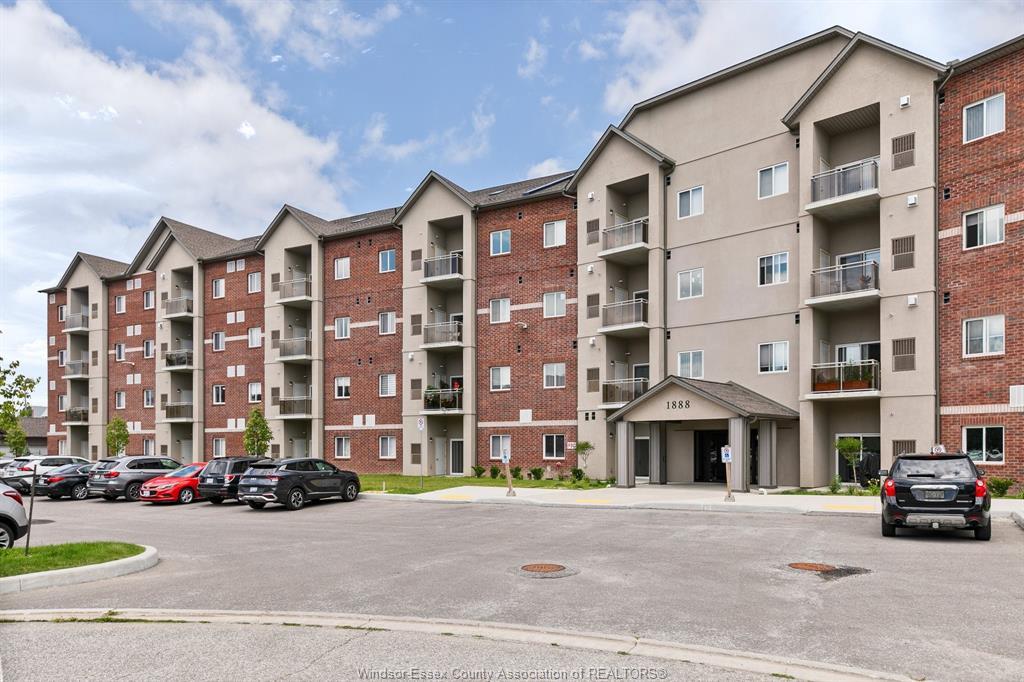 205-1888 Westview, Lasalle, ON