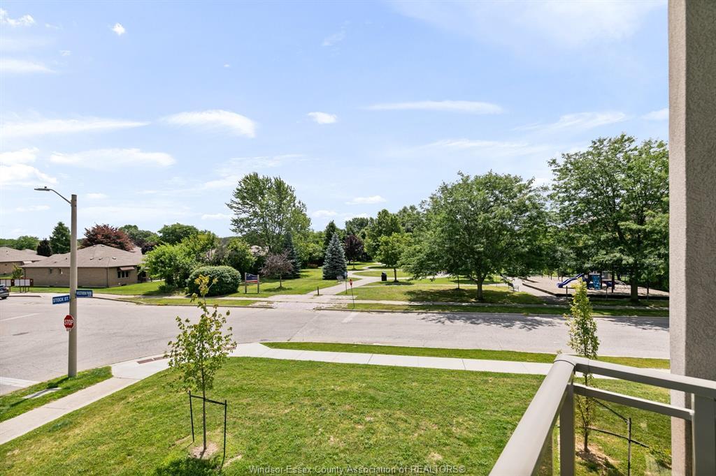 205-1888 Westview, Lasalle, ON