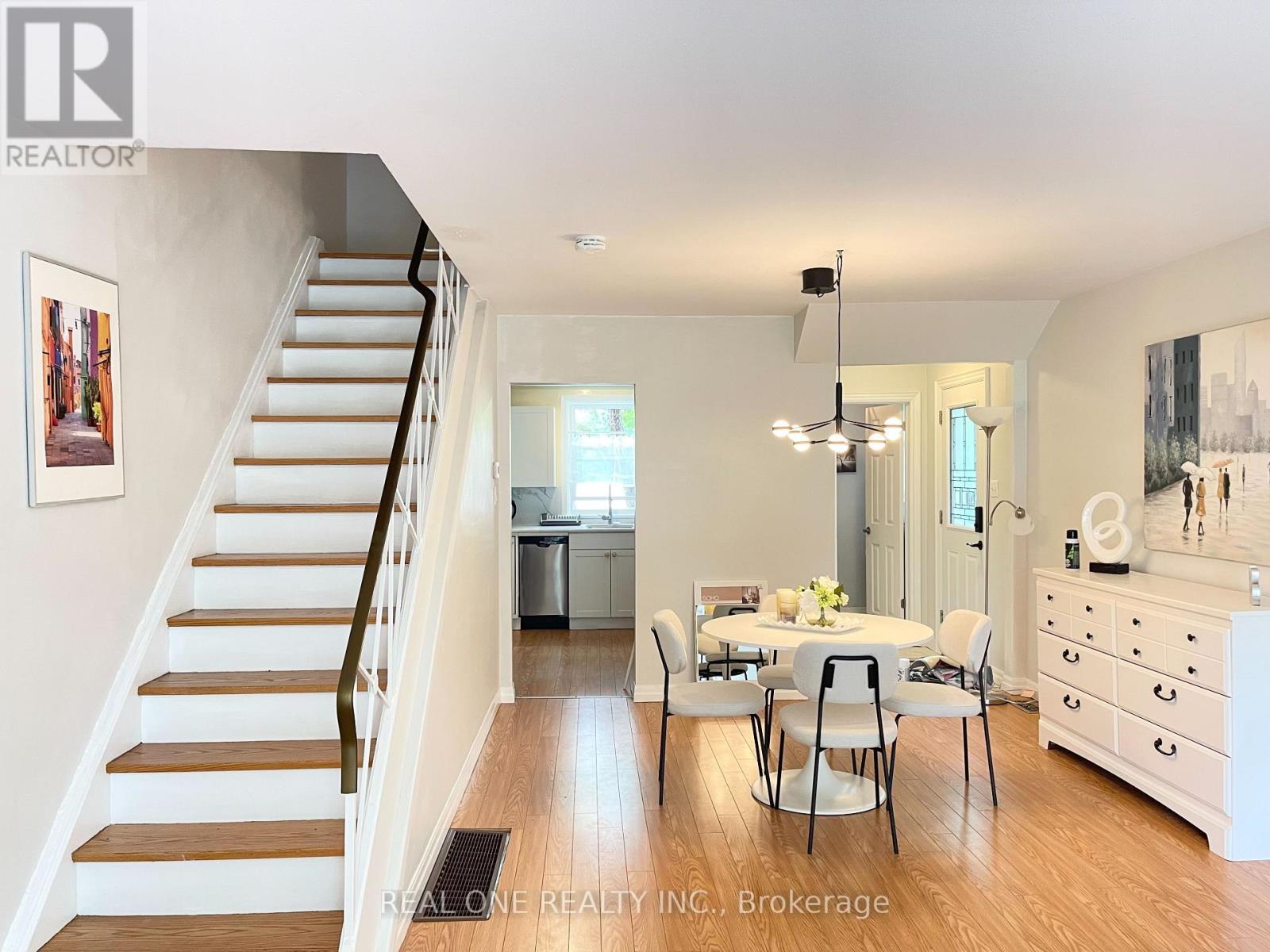 290 Westcourt Place, Waterloo, ON