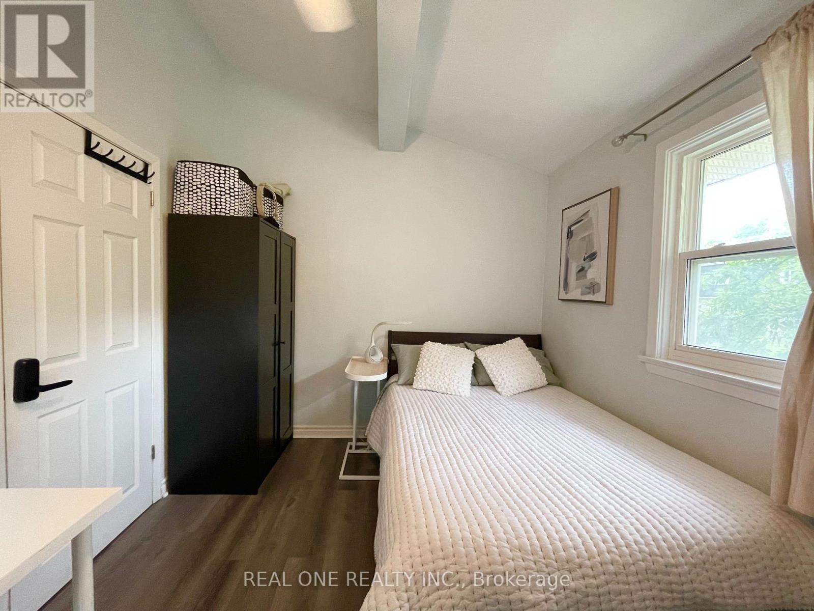 290 Westcourt Place, Waterloo, ON