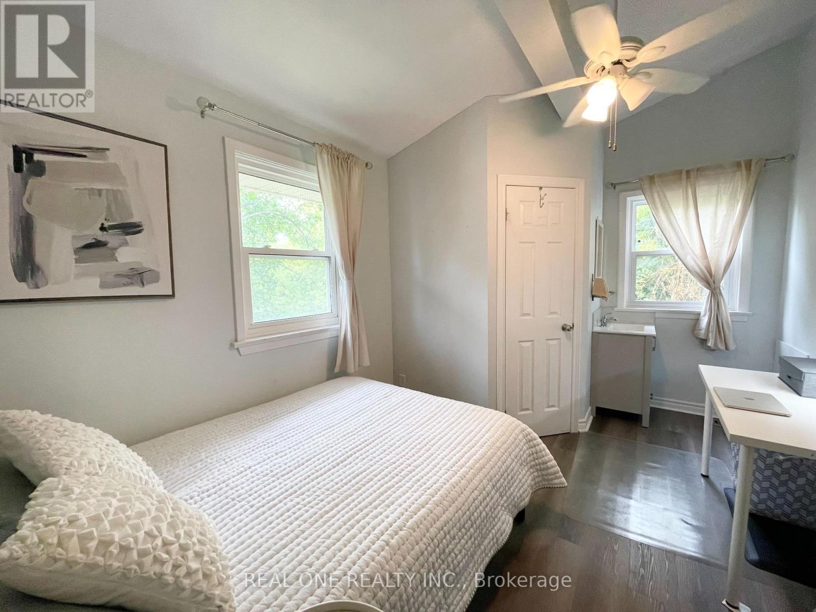 290 Westcourt Place, Waterloo, ON