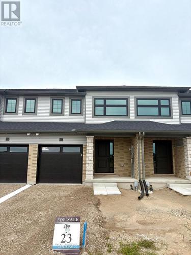 28 HOPPER LANE  St. Thomas, ON N5R 0S2