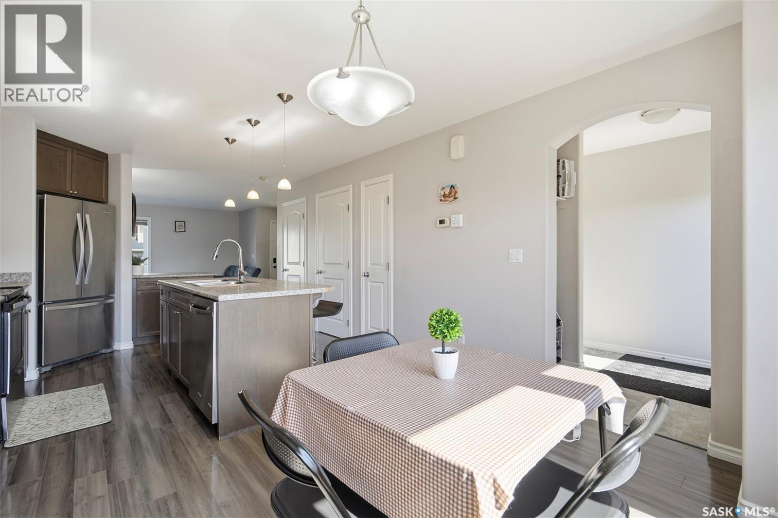 527 Pringle Crescent, Saskatoon, SK