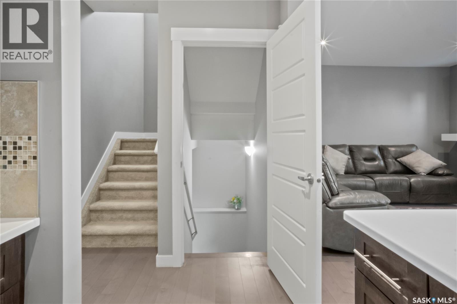 5433 Green Alder Way E, Regina, SK