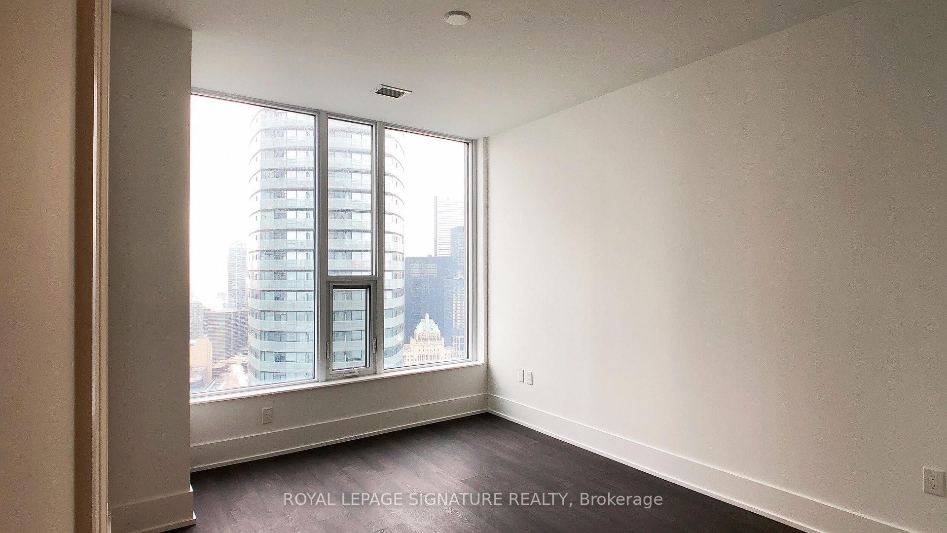 5601-10 York Street, Toronto, ON