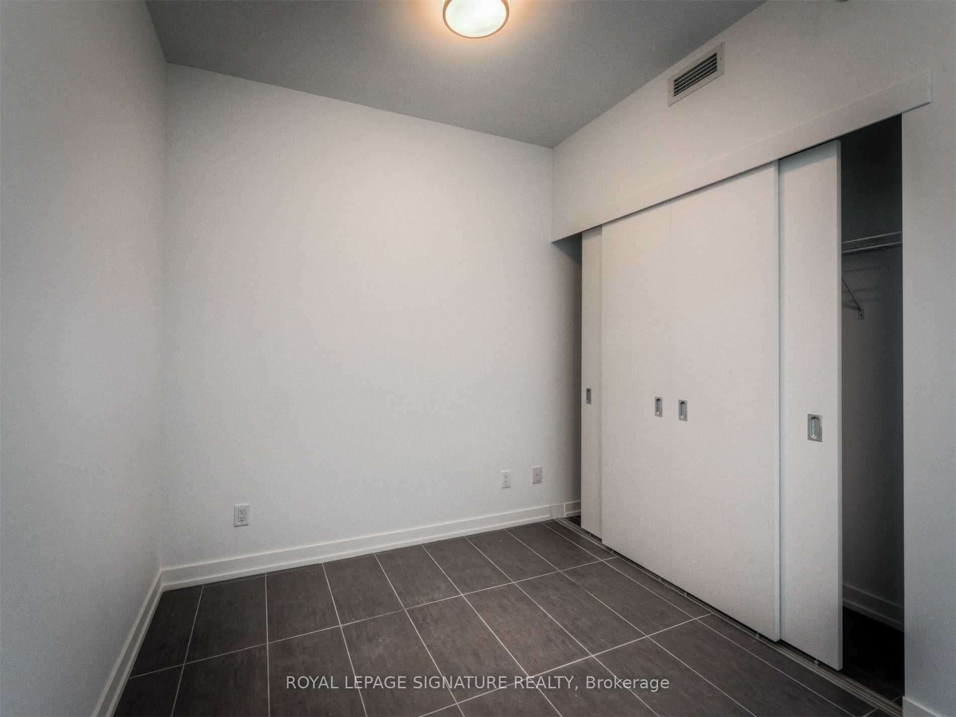 2712-170 Fort York Boulevard, Toronto, ON - Indoor Photo Showing Other Room
