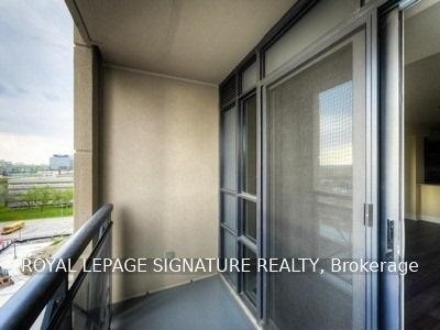 821-2 Eva Road, Toronto, ON - Outdoor