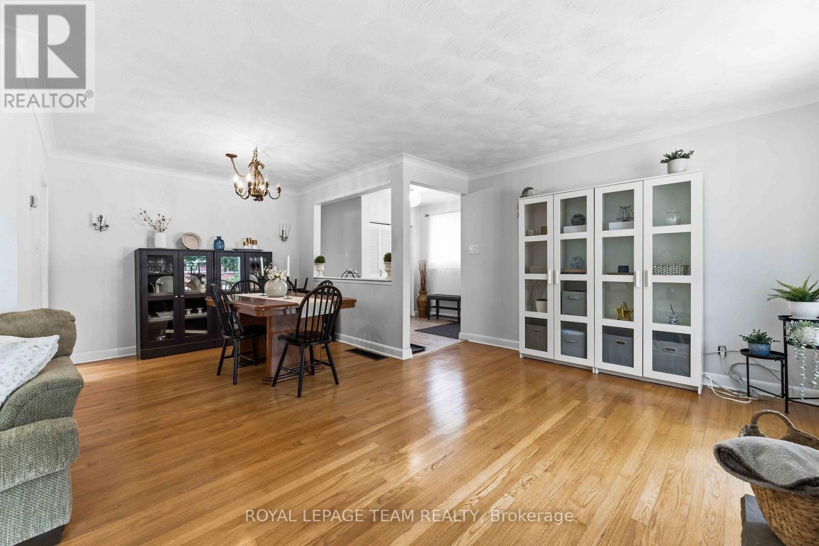 1155 Agincourt Road, Ottawa, ON