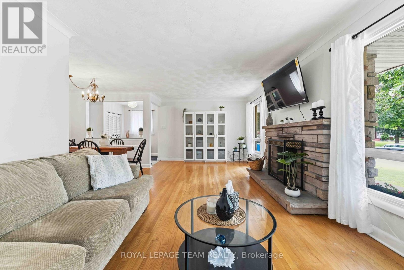 1155 Agincourt Road, Ottawa, ON