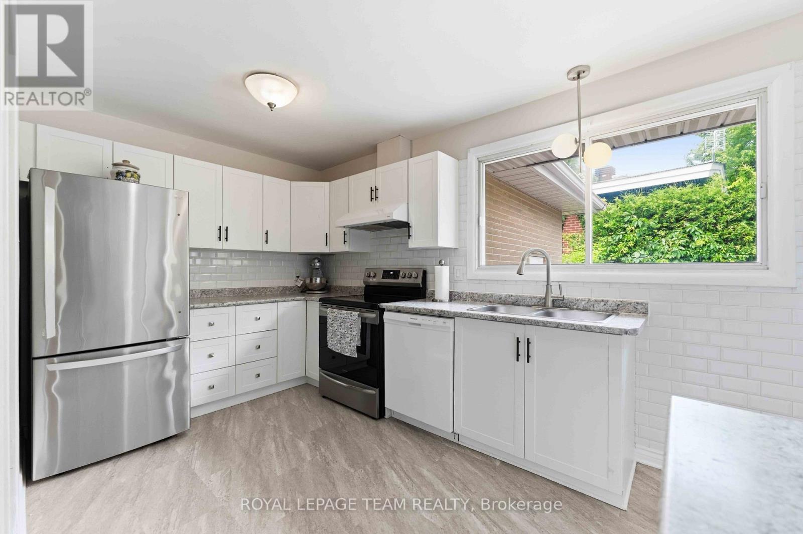 1155 Agincourt Road, Ottawa, ON