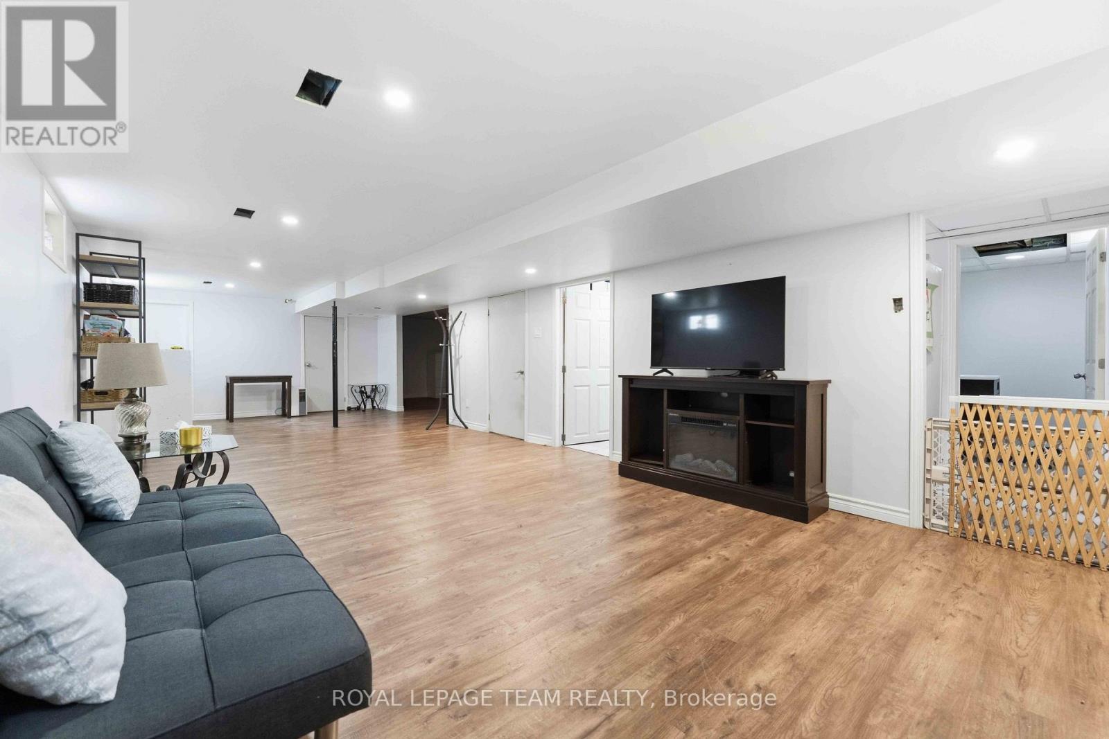 1155 Agincourt Road, Ottawa, ON