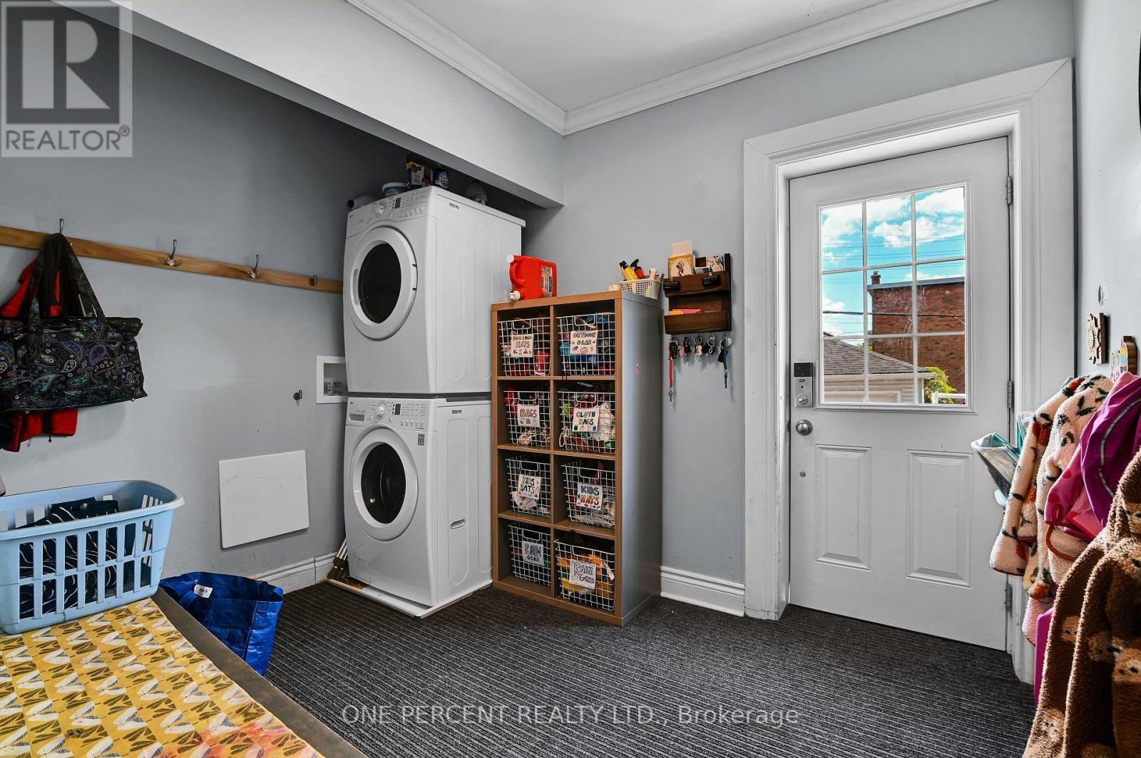 484 Mutual Street, Ottawa, ON - Indoor Photo Showing Laundry Room