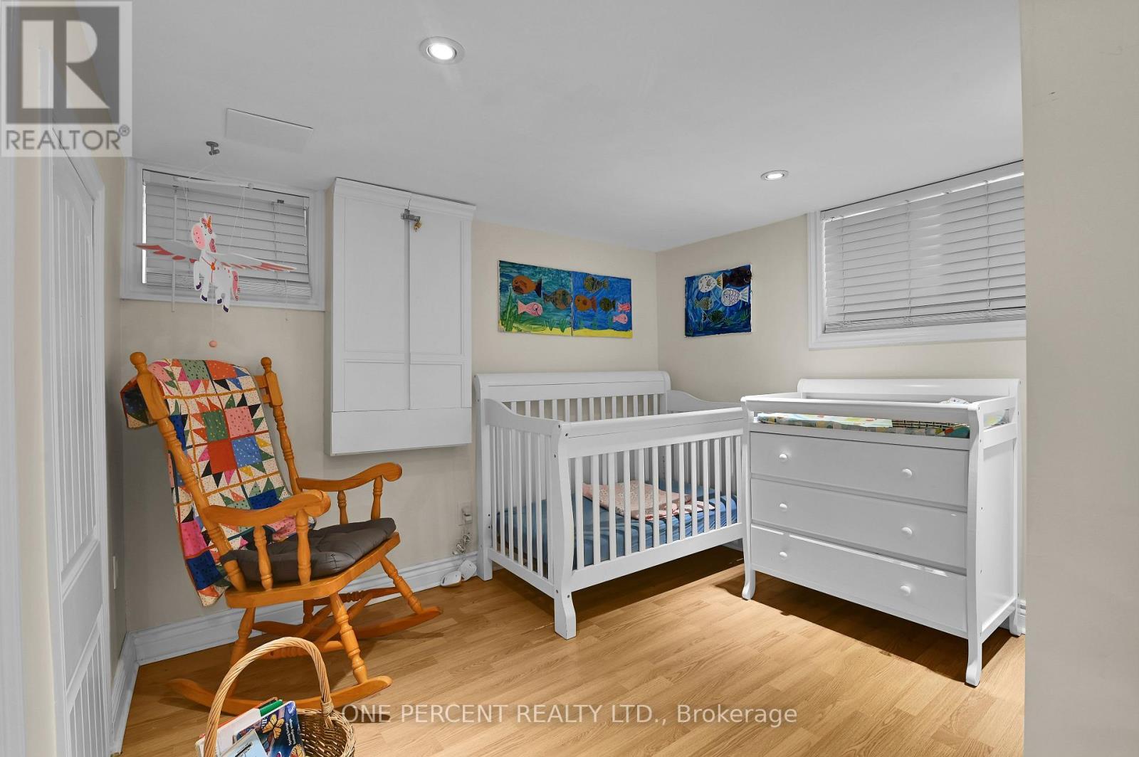 484 Mutual Street, Ottawa, ON - Indoor Photo Showing Bedroom
