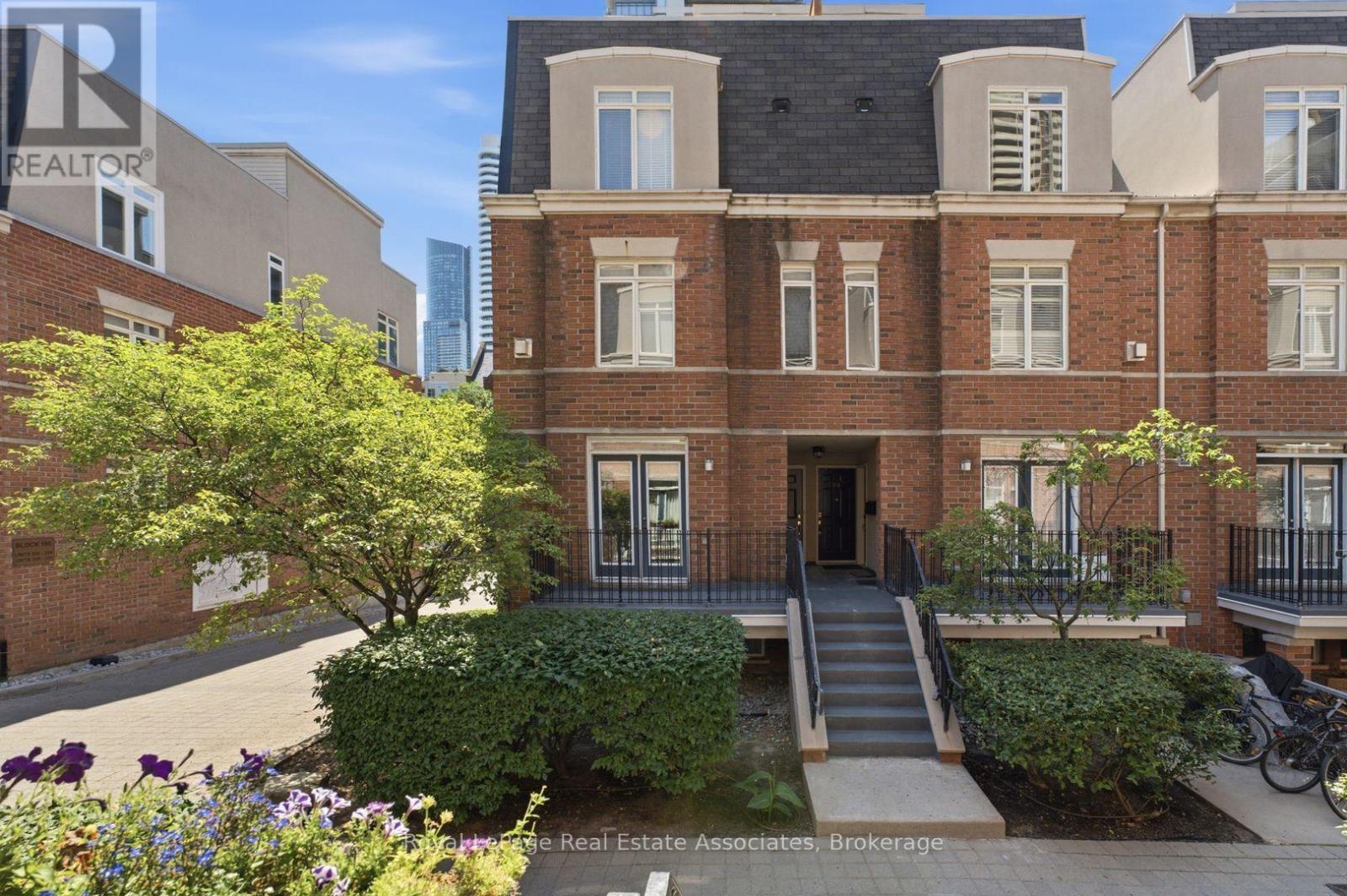 206 - 415 Jarvis Street, Toronto, ON
