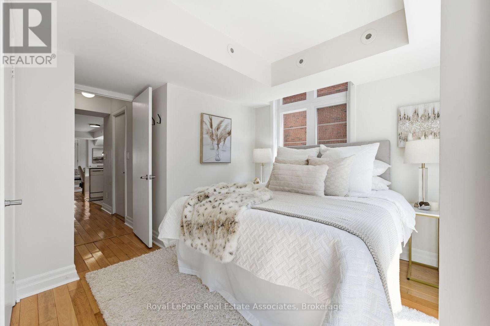 206 - 415 Jarvis Street, Toronto, ON