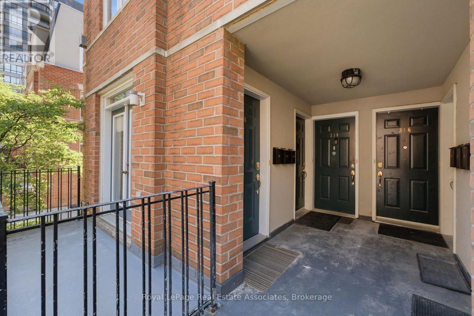 206 - 415 Jarvis Street, Toronto, ON