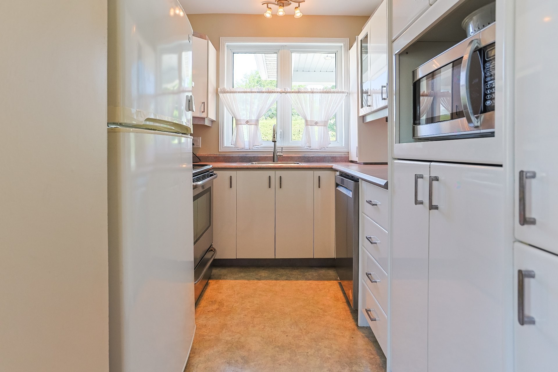 Kitchen - 175 121E Rue, Shawinigan, QC - Indoor Photo Showing Kitchen