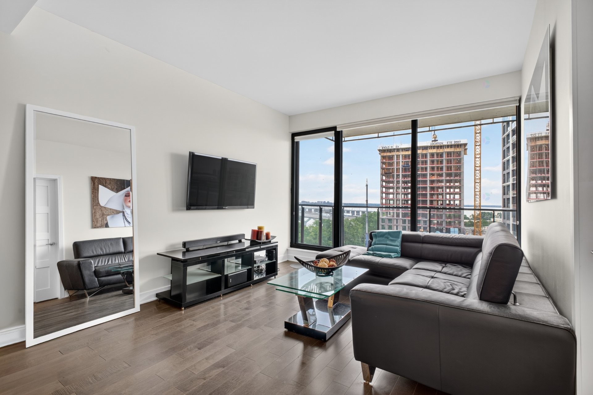 Salon - 1005-299 Rue De La Rotonde, Montréal (Verdun/Île-Des-Soeurs), QC - Indoor Photo Showing Living Room