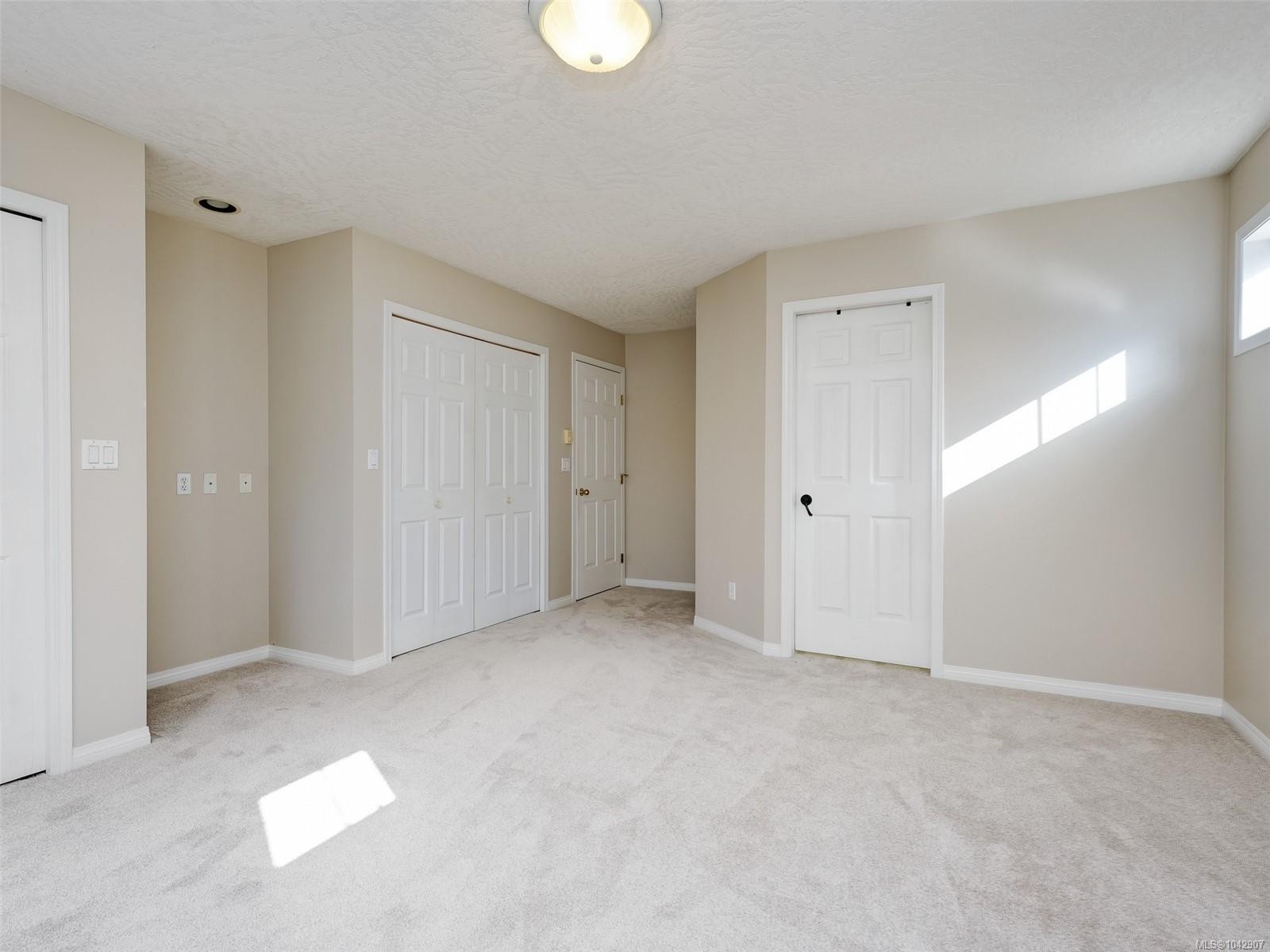 9524 Greenglade Rd, Sidney, BC