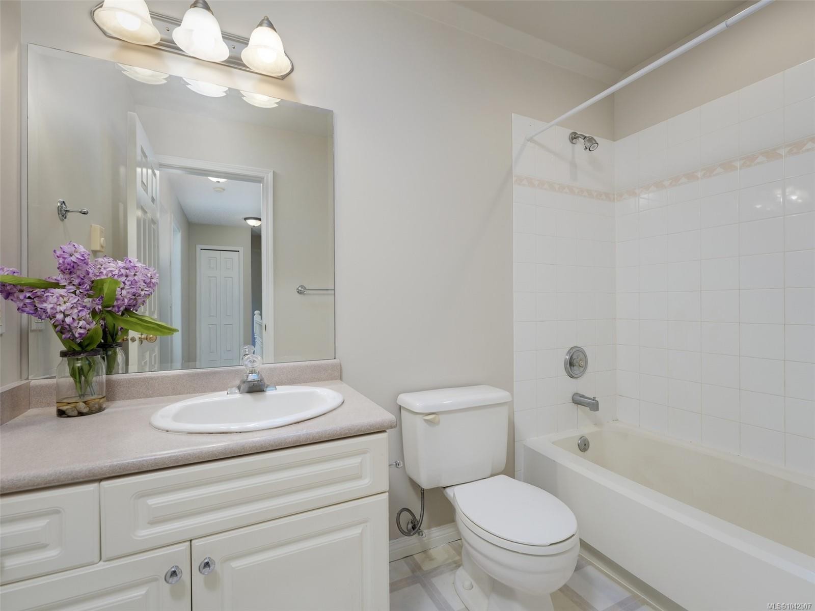 9524 Greenglade Rd, Sidney, BC