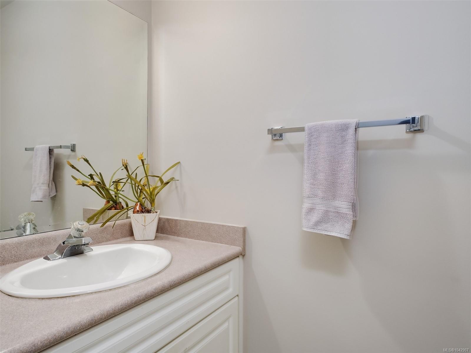 9524 Greenglade Rd, Sidney, BC