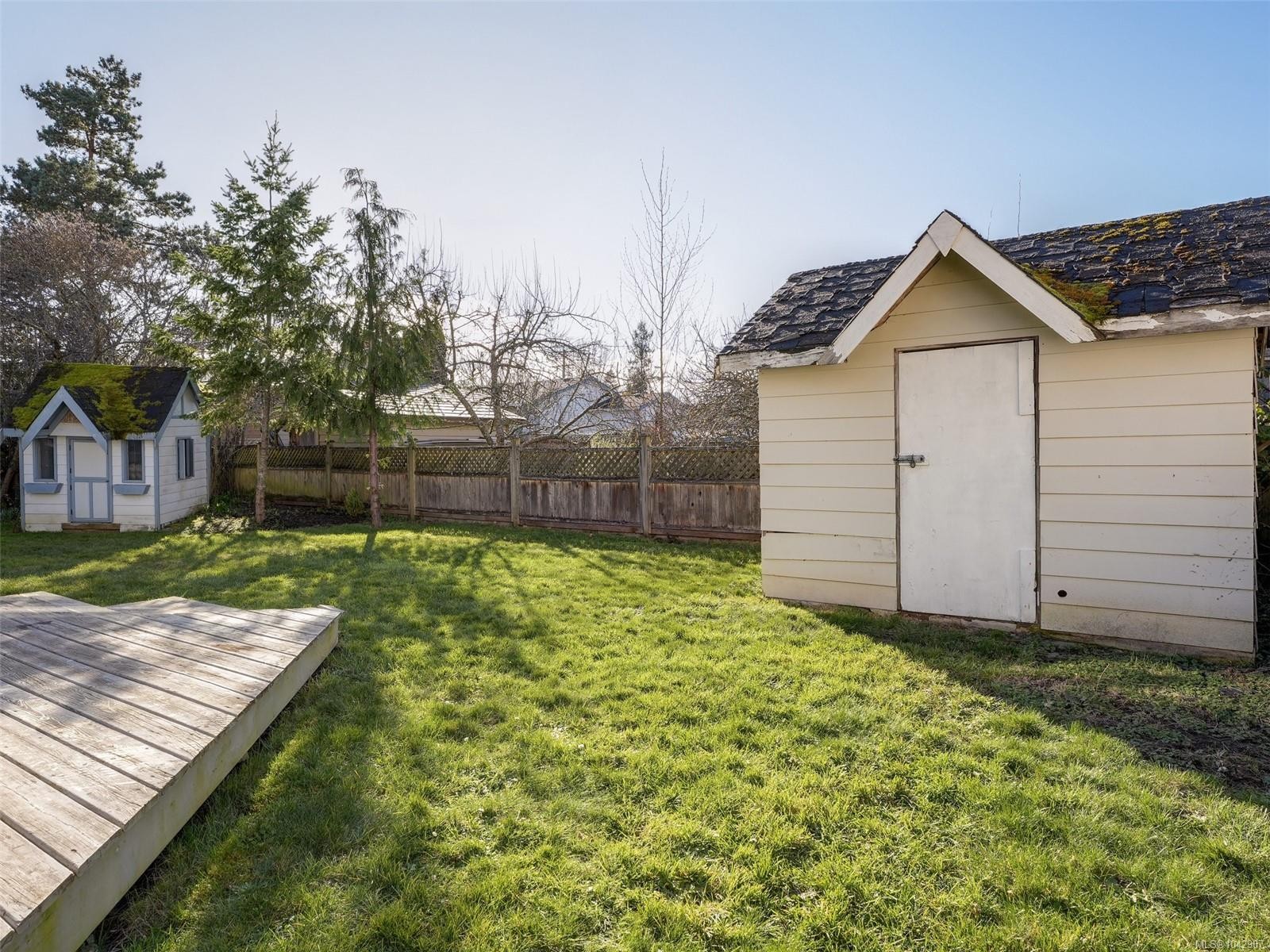 9524 Greenglade Rd, Sidney, BC