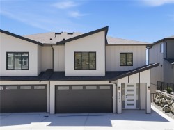 2301 Hudson Terr Sooke, BC V9Z 1R2