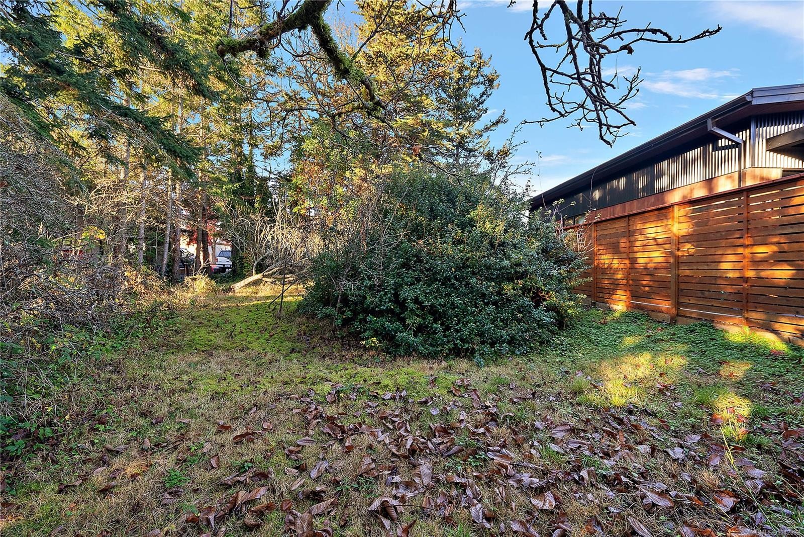 10211 Resthaven Dr, Sidney, BC