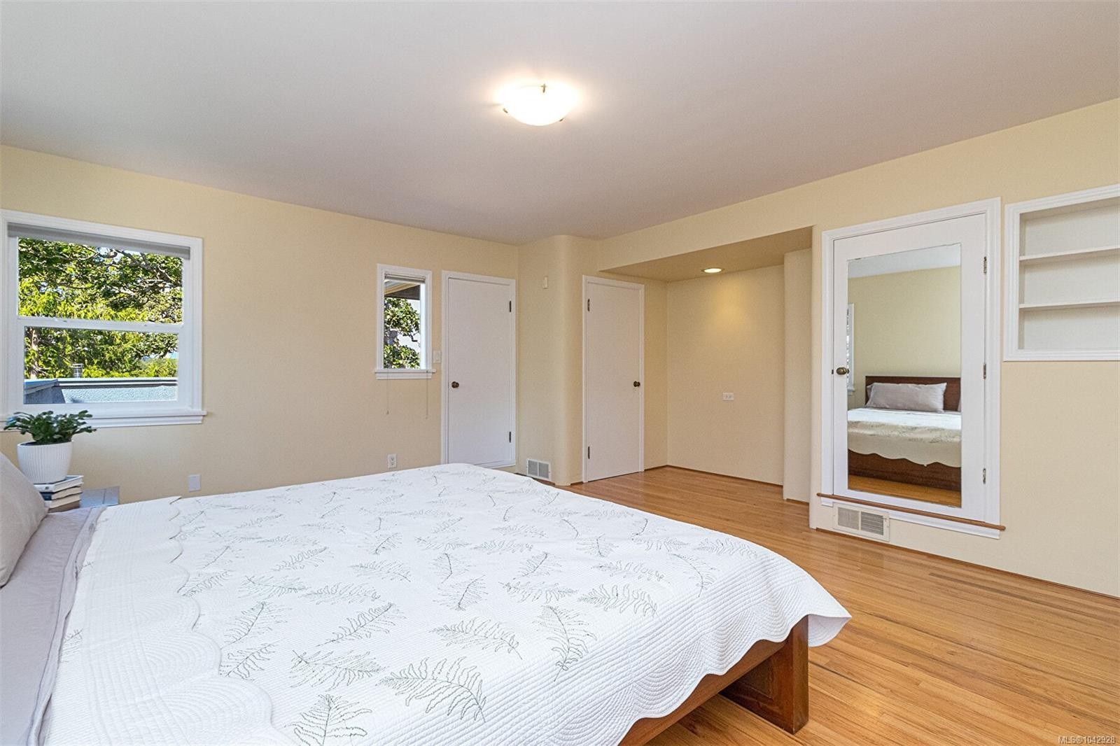 1 Briar Pl, Victoria, BC