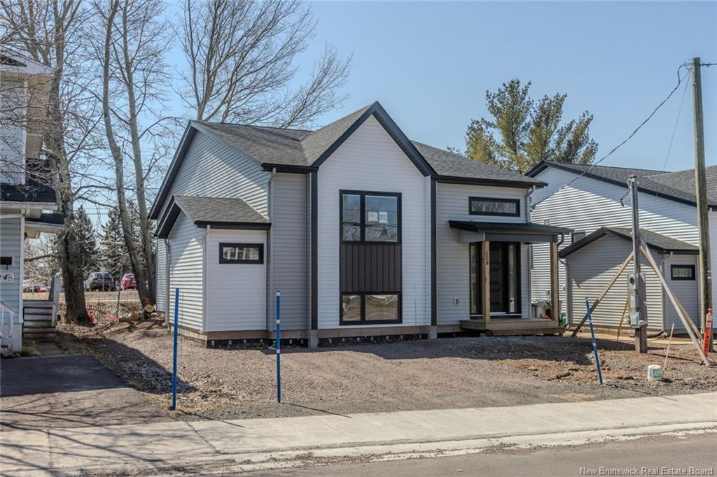 220 Gould, Dieppe, NB