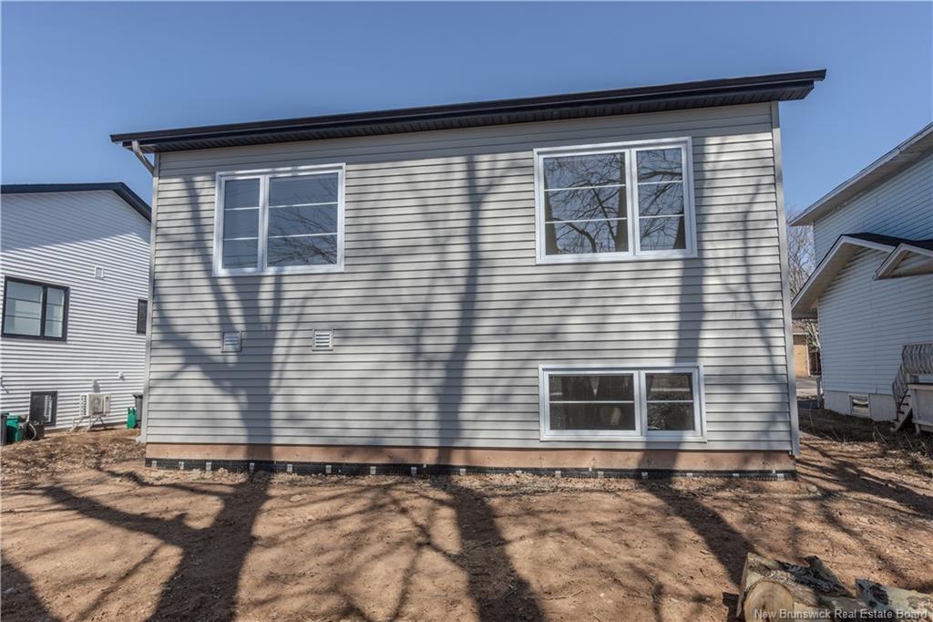 220 Gould, Dieppe, NB
