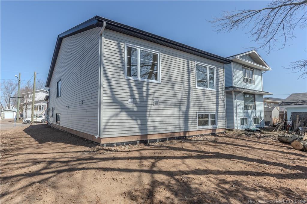 220 Gould, Dieppe, NB