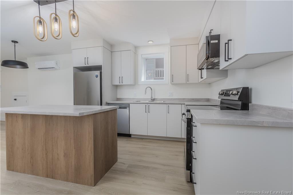 220 Gould, Dieppe, NB