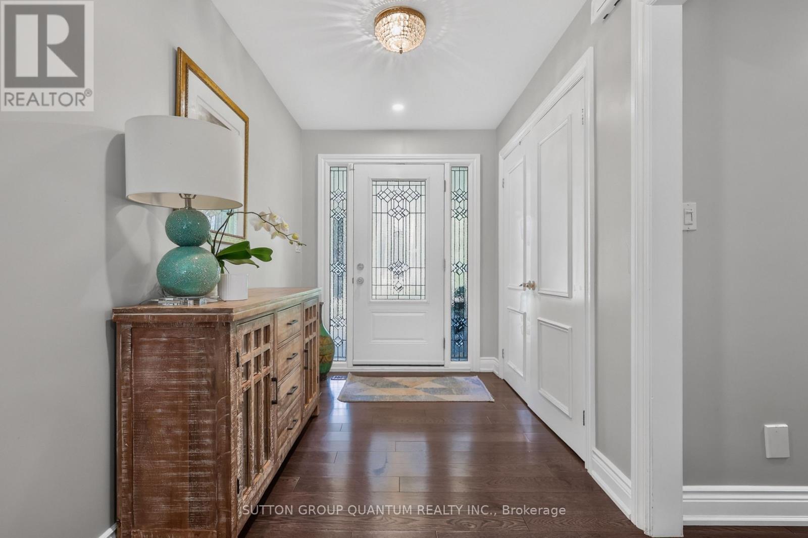 2233 Oneida Crescent, Mississauga, ON