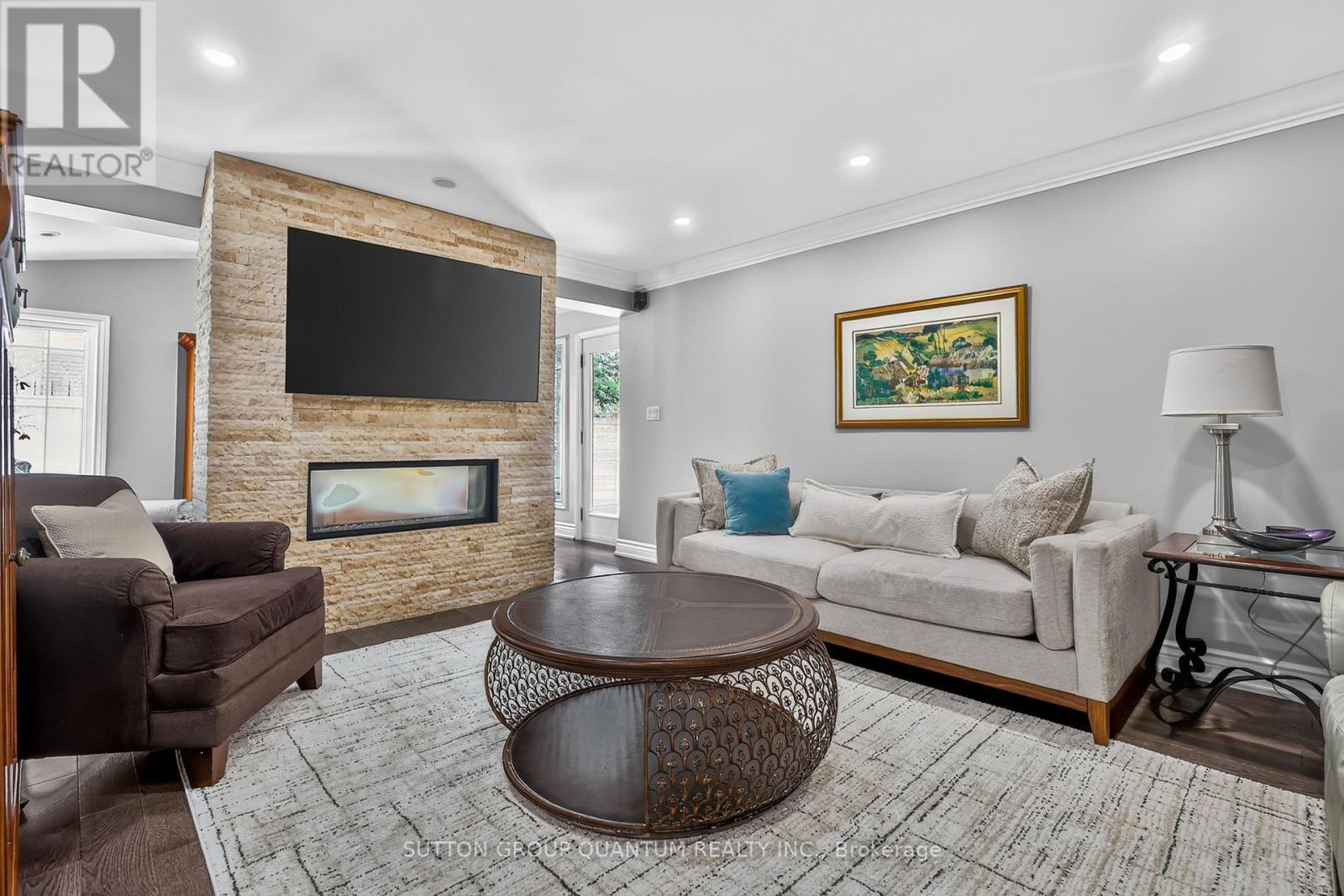 2233 Oneida Crescent, Mississauga, ON