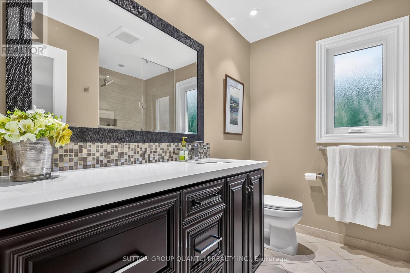 2233 Oneida Crescent, Mississauga, ON