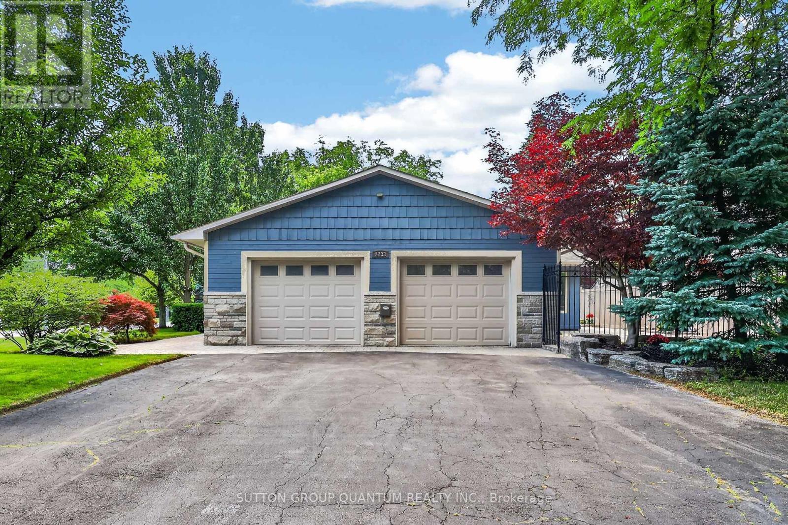 2233 Oneida Crescent, Mississauga, ON