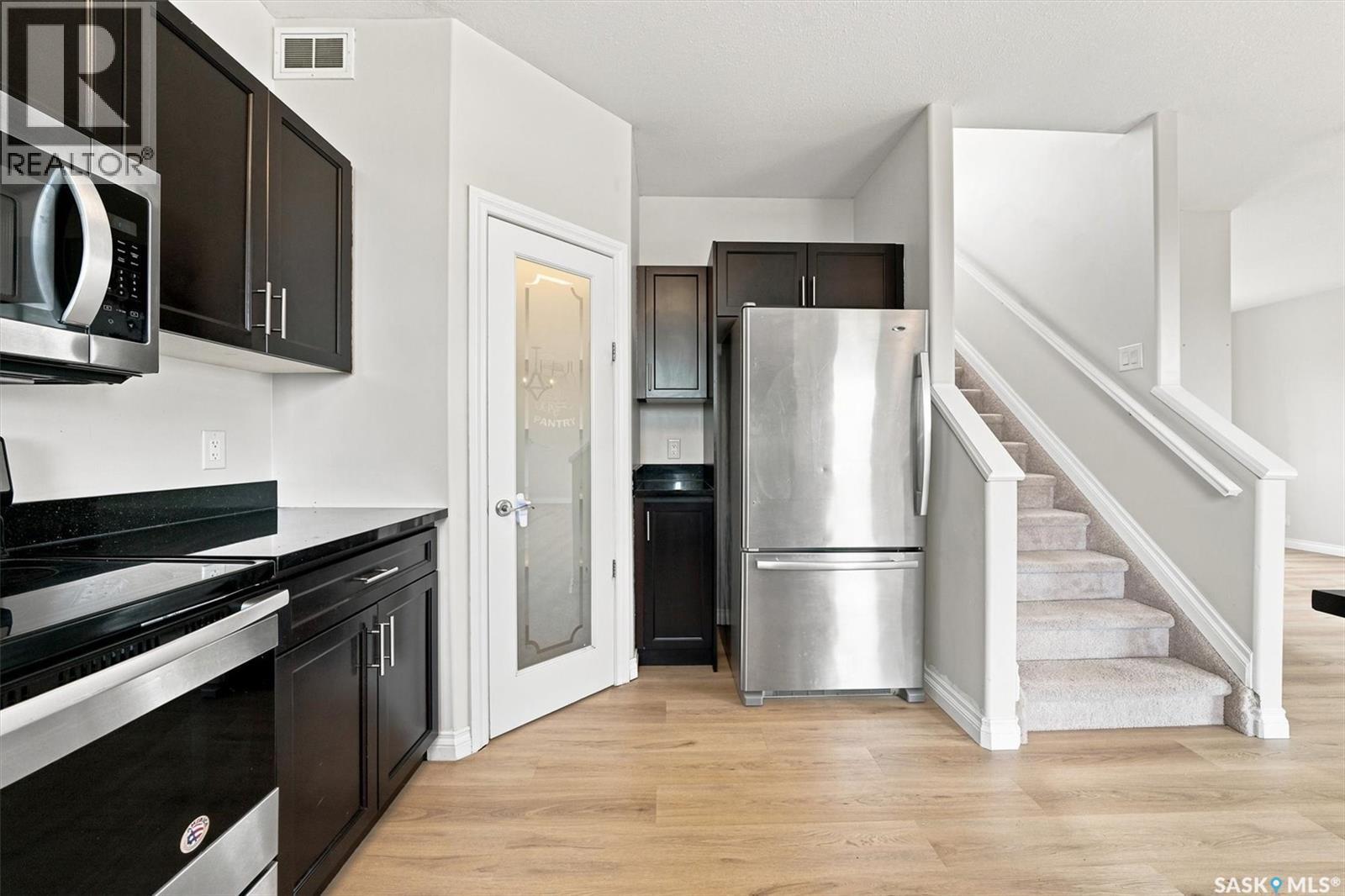 6 118 Hampton Circle, Saskatoon, SK