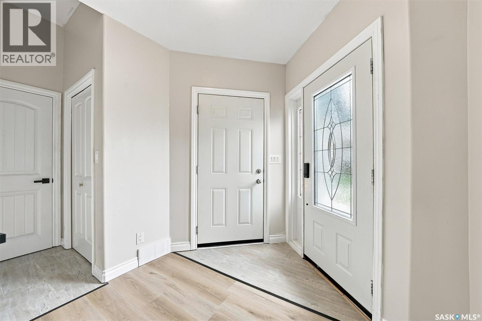 6 118 Hampton Circle, Saskatoon, SK