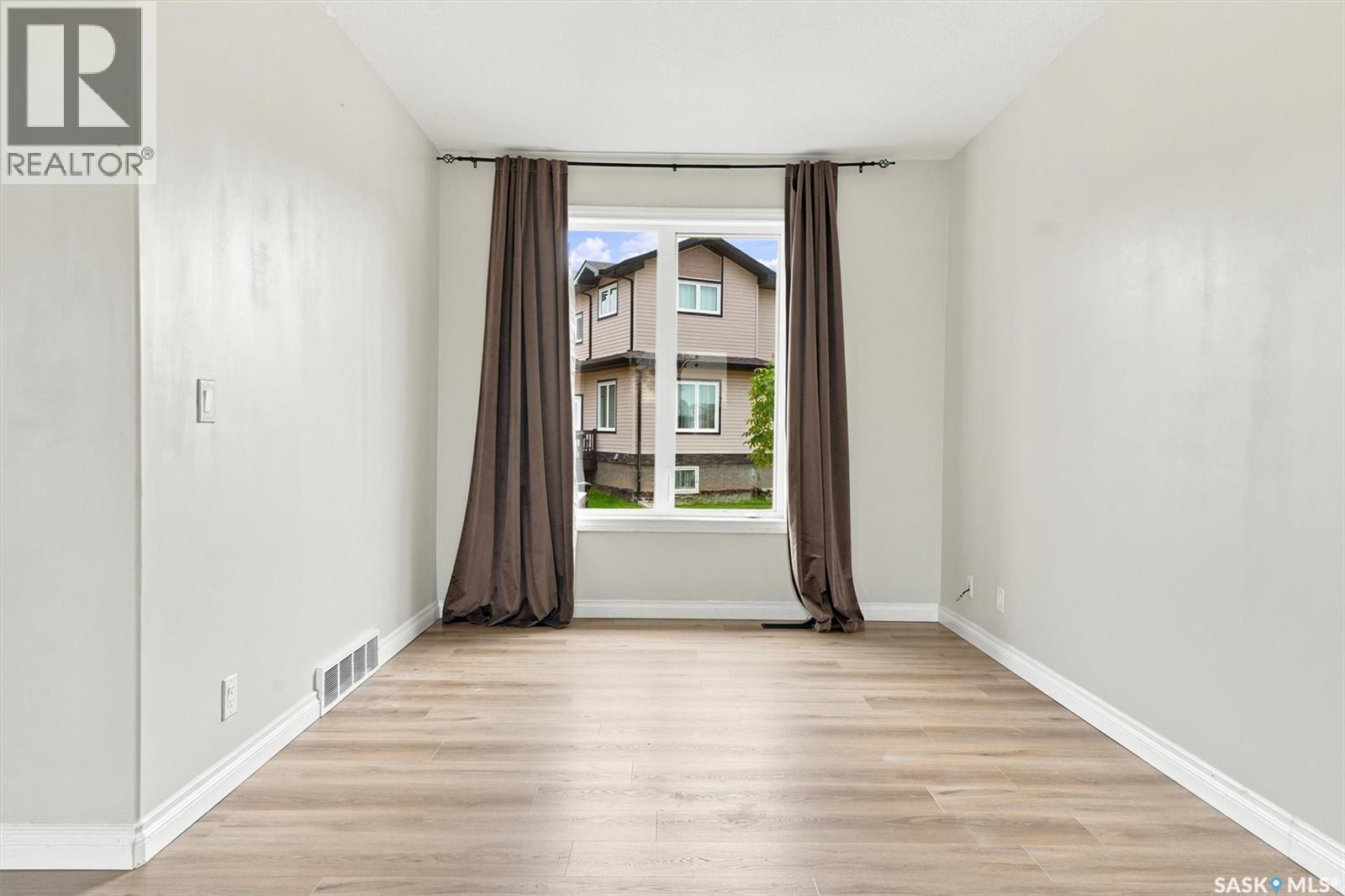 6 118 Hampton Circle, Saskatoon, SK