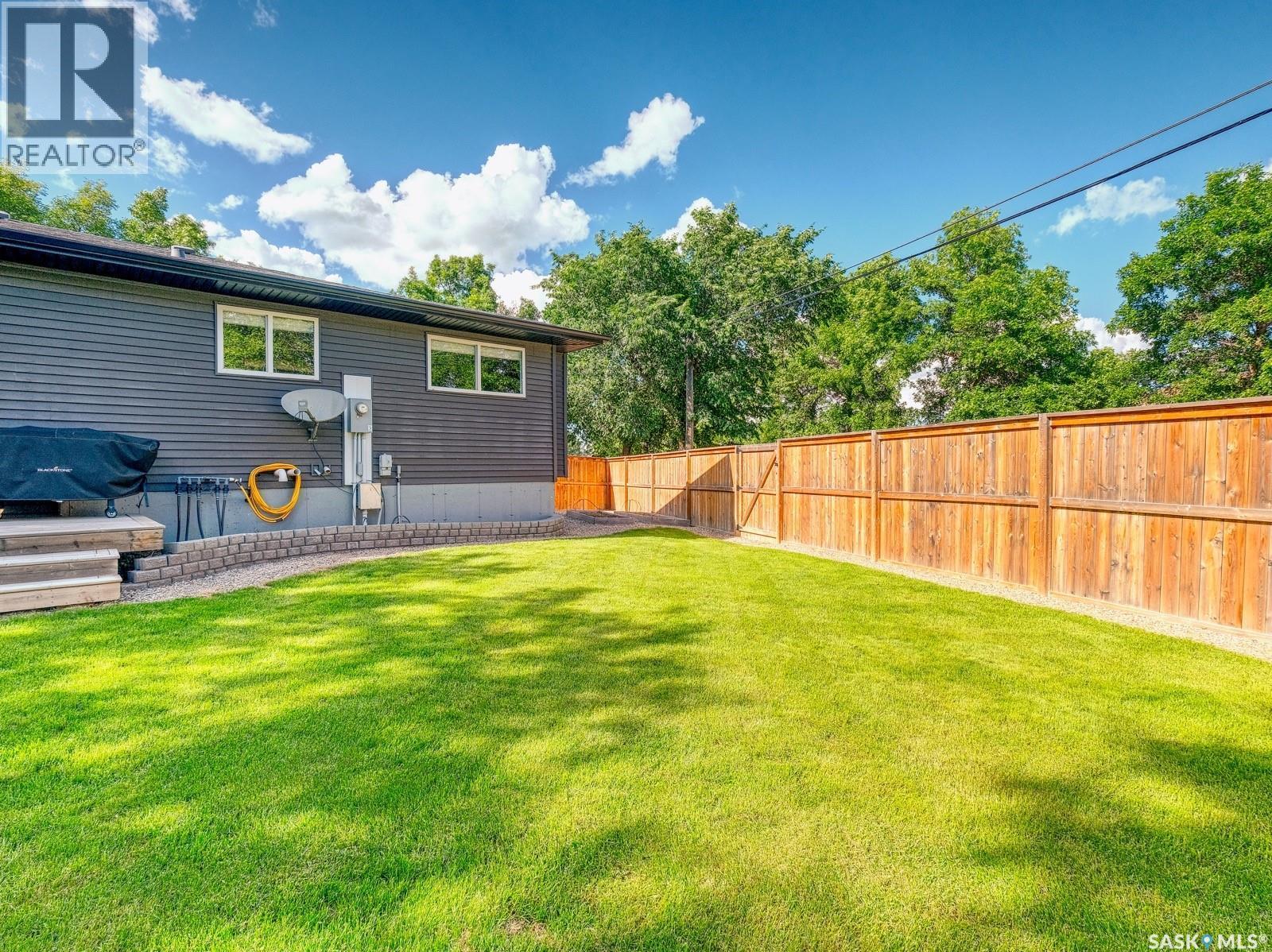 312 4Th Avenue E, Rosetown, SK