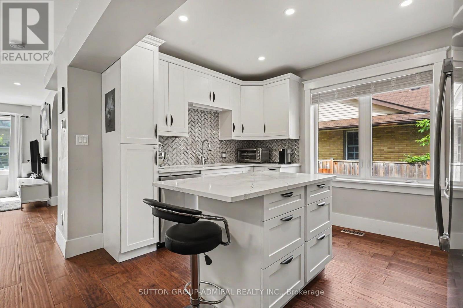 406 Stirling Avenue S, Kitchener, ON