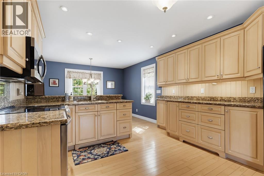 5276 Dickenson Road E, Hamilton, ON