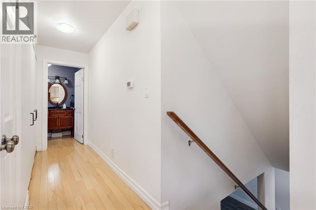 5276 Dickenson Road E, Hamilton, ON