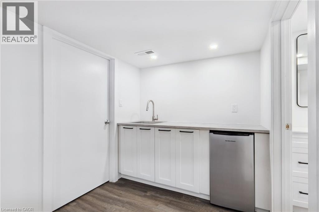 5276 Dickenson Road E, Hamilton, ON