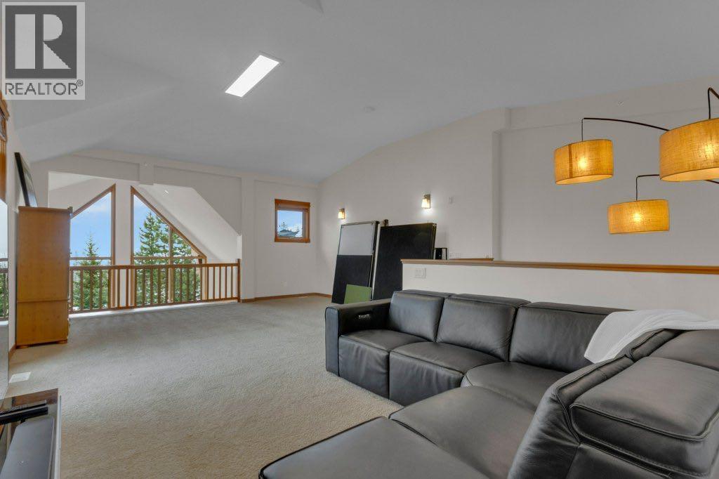 5102, 101E Stewart Creek Landing, Canmore, AB