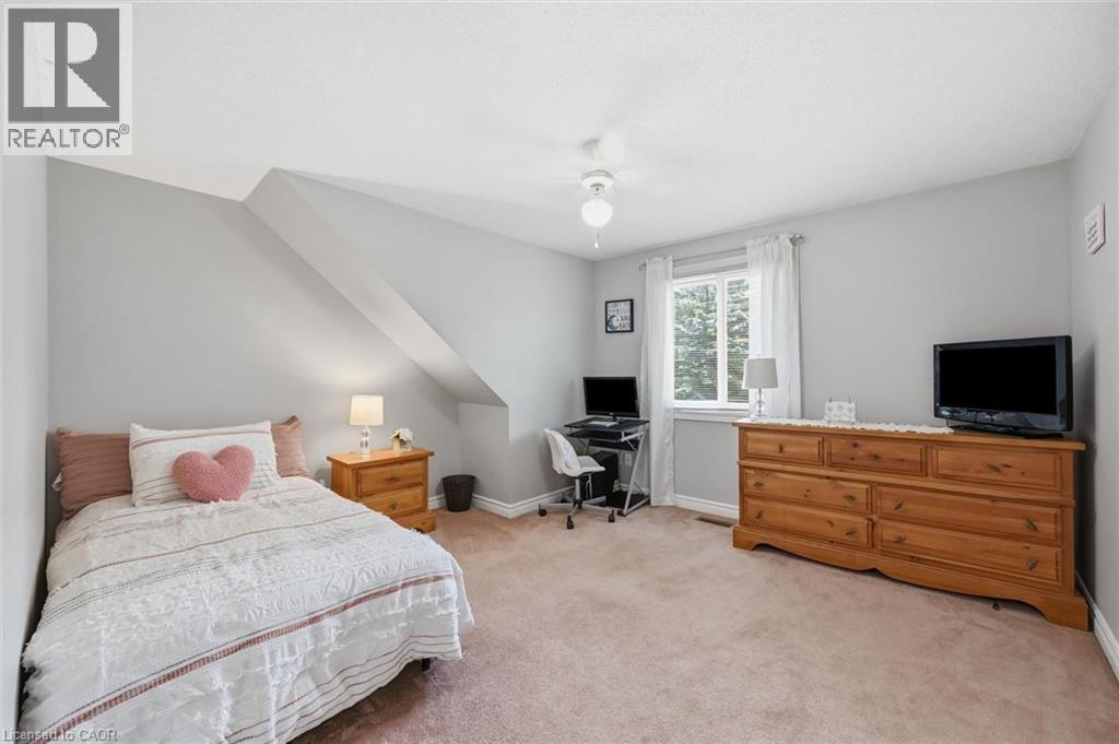 Bedroom 3 - 1 Idared Road, Carlisle, ON - Indoor Photo Showing Bedroom